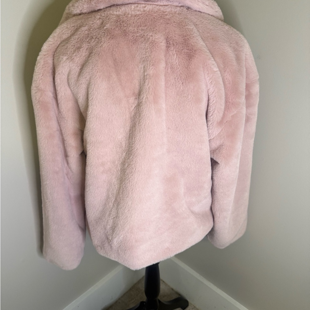 26 International Soft Pink Teddy Jacket - Picture 4 of 7